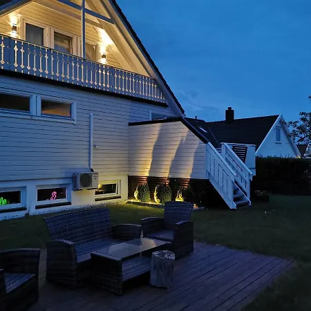 Odderhei, Spacious & Family Friendly House, Sunny Veranda *