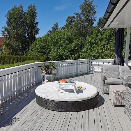 Odderhei, Spacious & Family Friendly House, Sunny Veranda Semesterbostad Kristiansand